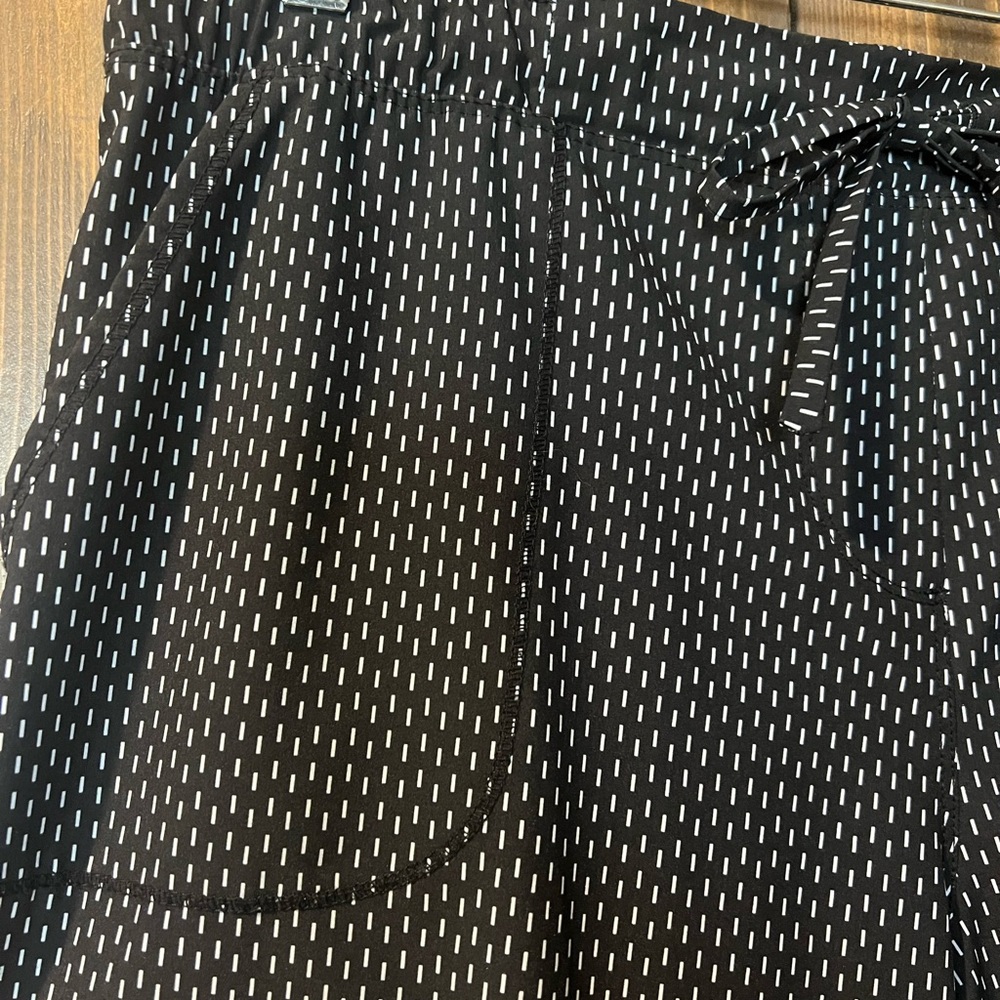 Albion Fit jetsetter joggers size L petite